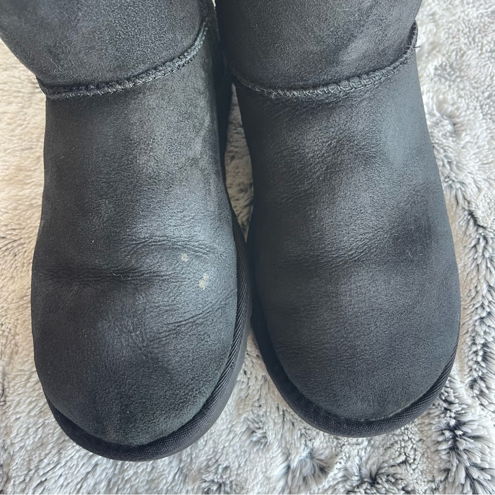 UGG Black Classic Mini II Boot Size 7.0 - Picture 8 of 13
